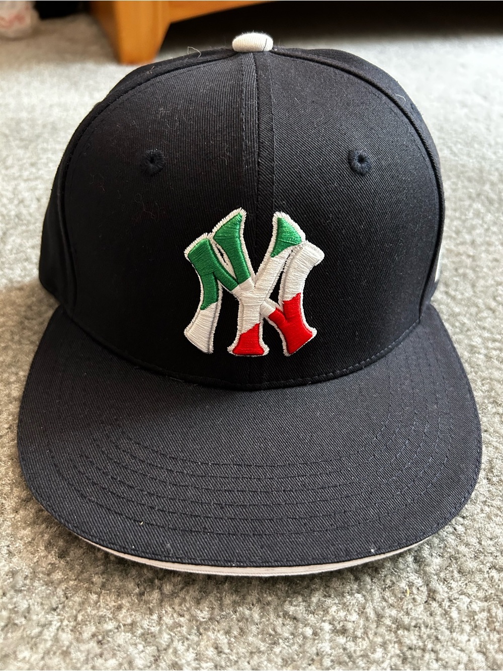 Yankees Baseball Cap with Italian NY Yankee Logo